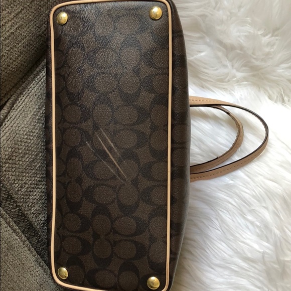 Authentic Coach Handbag - Picture 6 of 8